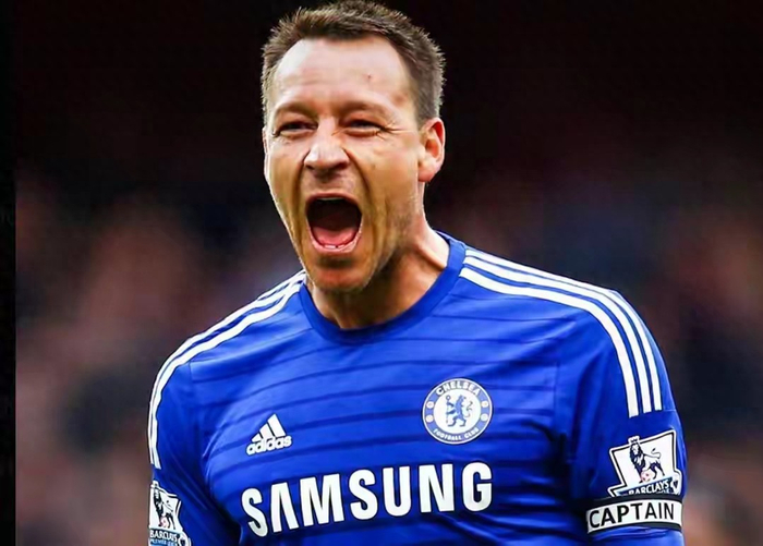 世界杯直播app下载入口-34岁铁人范戴克,英超第一中卫之争竟被他“踢”成连续剧?|约翰·特里|格拉文贝尔奇|利物浦|C罗|特里_新浪体育_新浪新闻