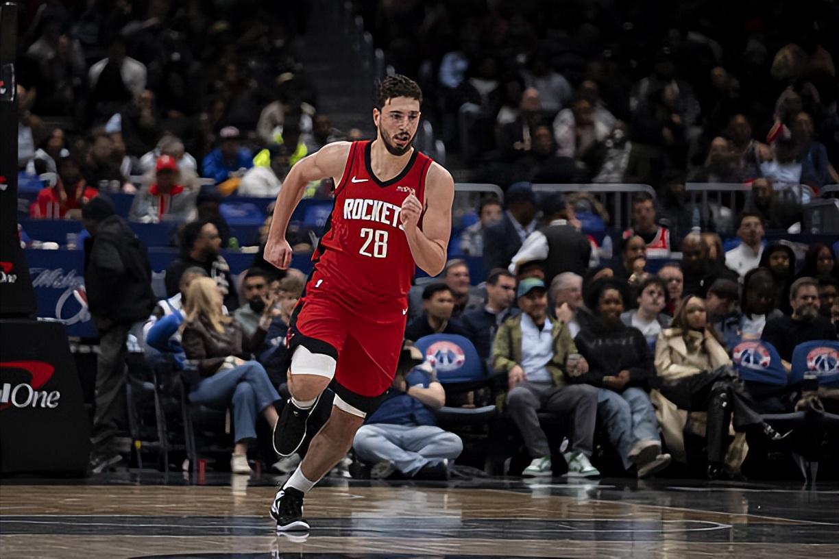 世界杯高清直播地址-个人能力有目共睹，只是火箭内线支柱经常打得很不舒服？