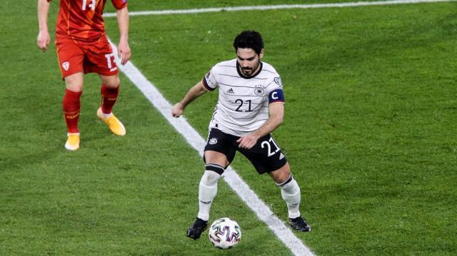 世界杯手机观看平台-刚攒回的信心又输掉了，勒夫拿世预赛“试错”值得吗