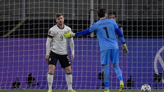 世界杯手机观看平台-刚攒回的信心又输掉了，勒夫拿世预赛“试错”值得吗